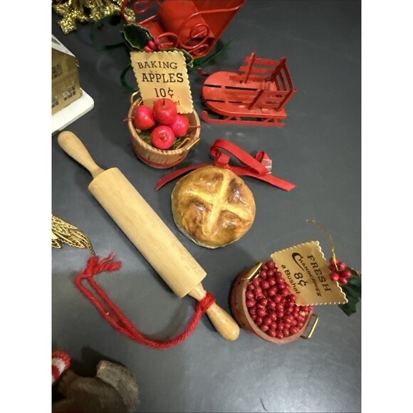 Lot Vintage Lot of Christmas Ornaments Animals Angels House Star Gold Metal Wood - Picture 16 of 16